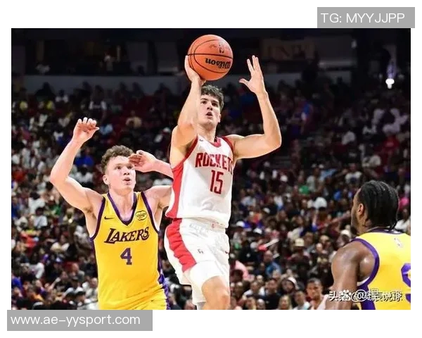 克莱复出表现惊艳半场三分球命中率高达五成独揽20分助力球队争胜